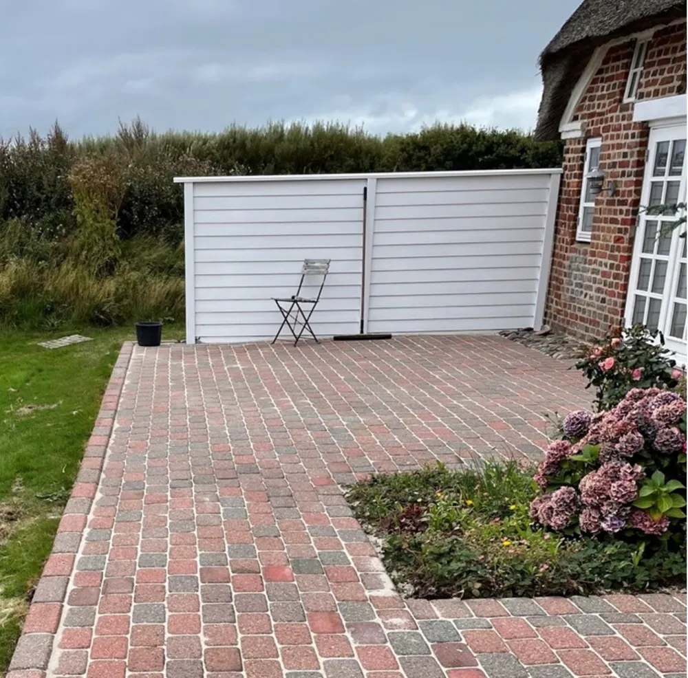  Nyrenset filser på terrasse